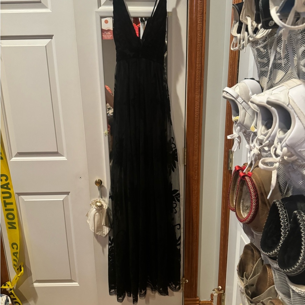 Black, crushed velvet, prom dress